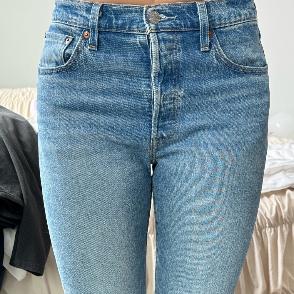 Levi's High Rise Light Blue Jeans